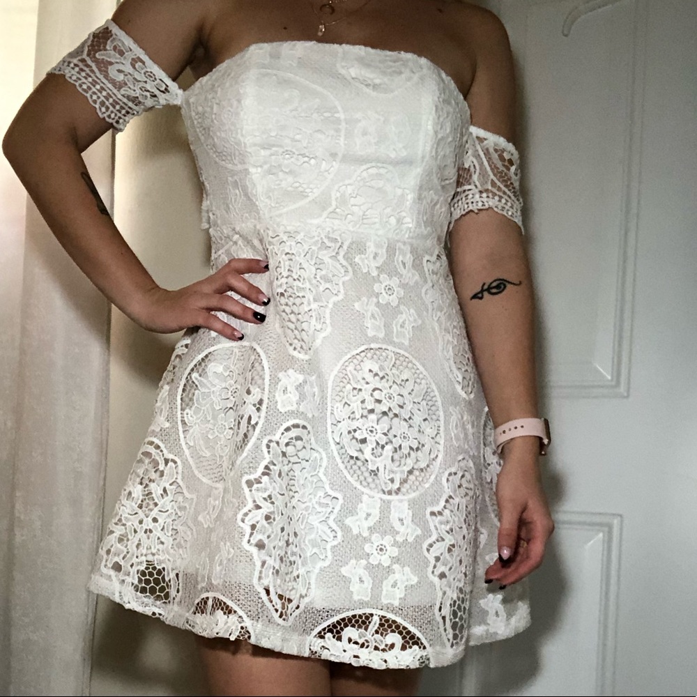 *BUNDLE 3FOR$30* FOREVER 21 Lace Dress